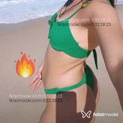 Acompanhante mulher com cabelo castanho de olhos castanhos - Lua