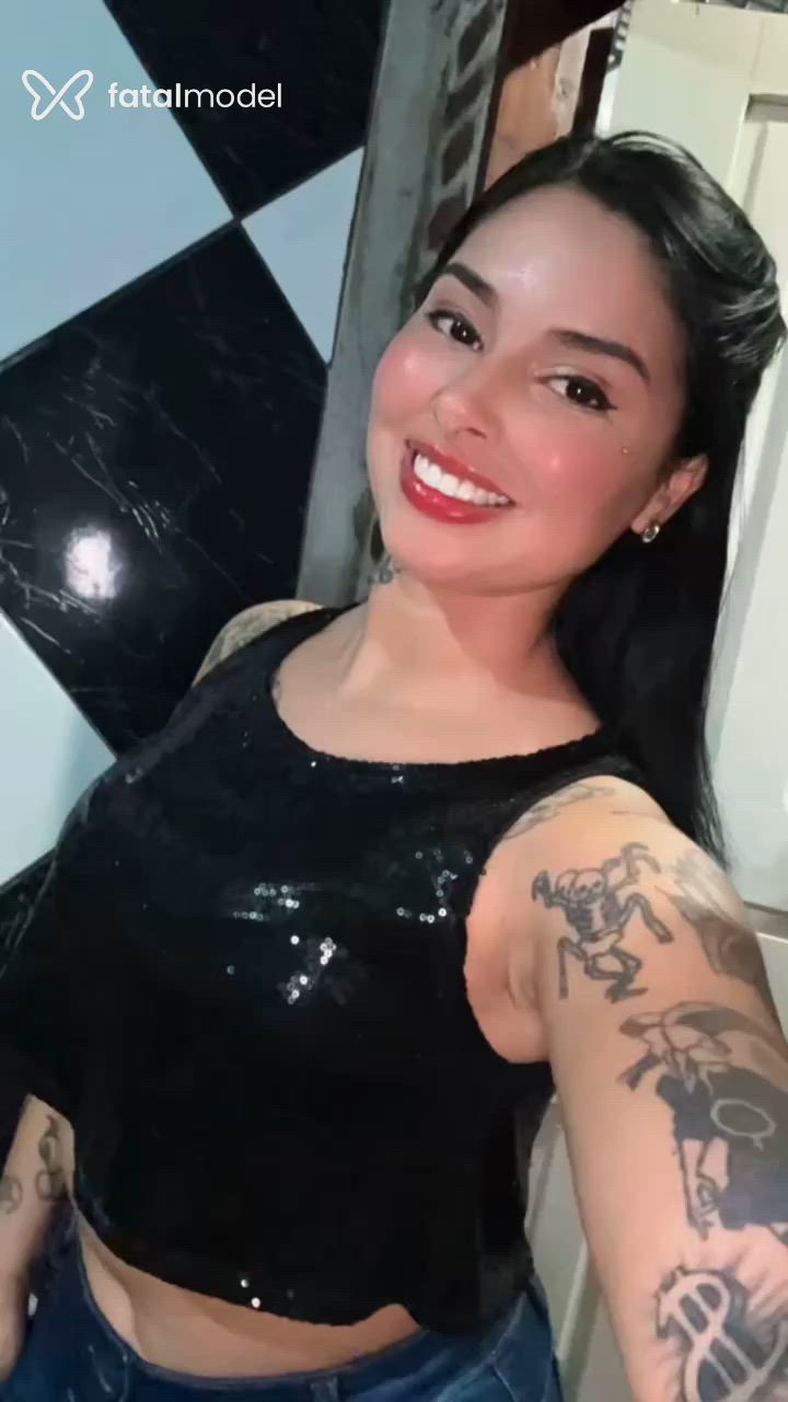 Acompanhante mulher morena (o) de olhos castanhos - Melissa