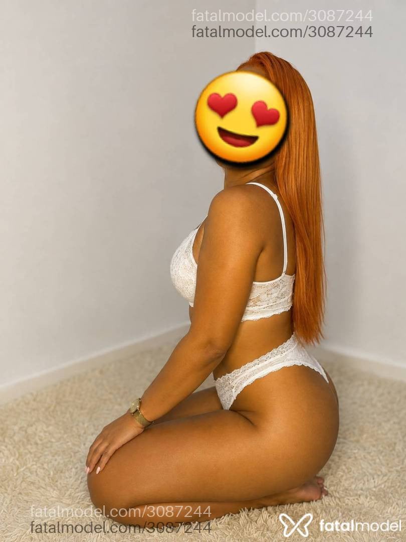 Acompanhante mulher ruiva (o) de olhos castanhos - Karleane
