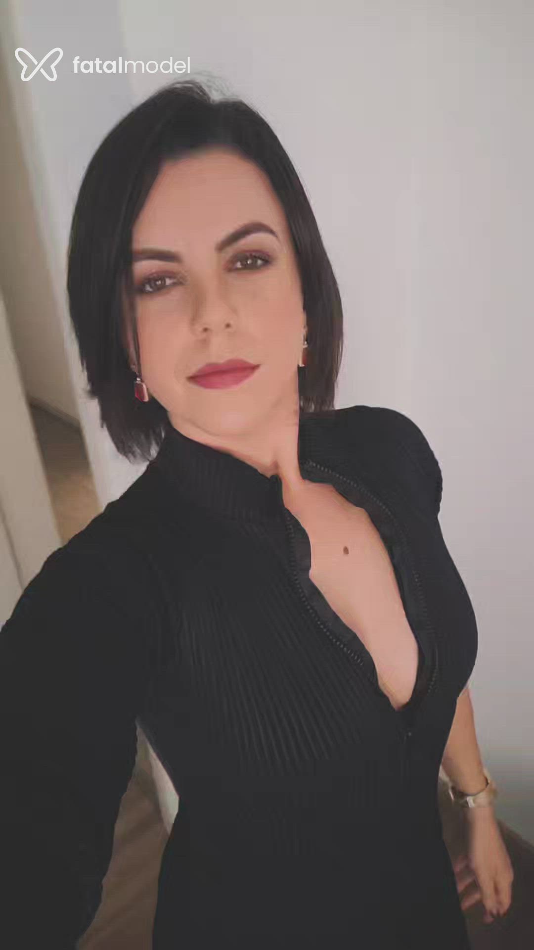 Acompanhante mulher com cabelo castanho de olhos verdes - Gisele Machado