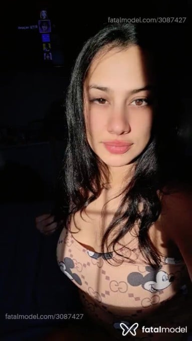 Acompanhante mulher morena (o) de olhos pretos em Biguaçu Acompanhante mulher morena (o) de olhos pretos em Biguaçu - Roxana