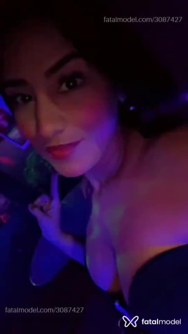 Acompanhante mulher morena (o) de olhos pretos em Biguaçu Acompanhante mulher morena (o) de olhos pretos em Biguaçu - Roxana