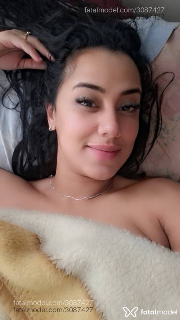 Acompanhante mulher morena (o) de olhos pretos em Biguaçu - Roxana