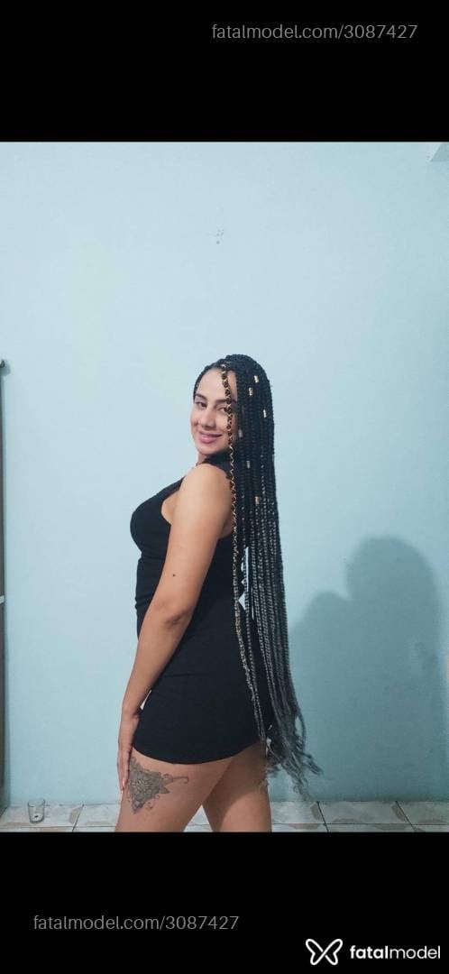 Acompanhante mulher morena (o) de olhos pretos - Roxana
