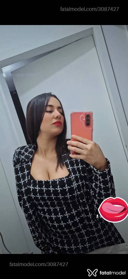 Acompanhante mulher morena (o) de olhos pretos - Roxana
