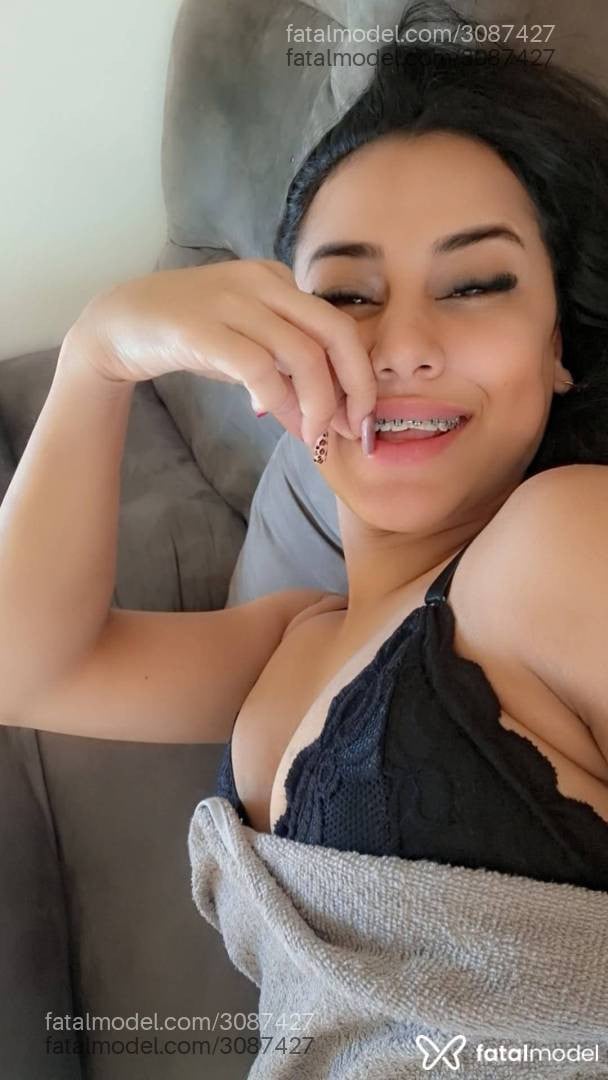 Acompanhante mulher morena (o) de olhos pretos em Biguaçu - Roxana