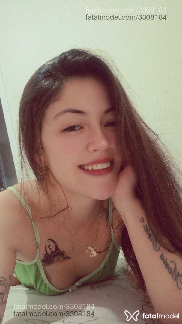 Acompanhante mulher com cabelo castanho de olhos castanhos - Angel Dornelles