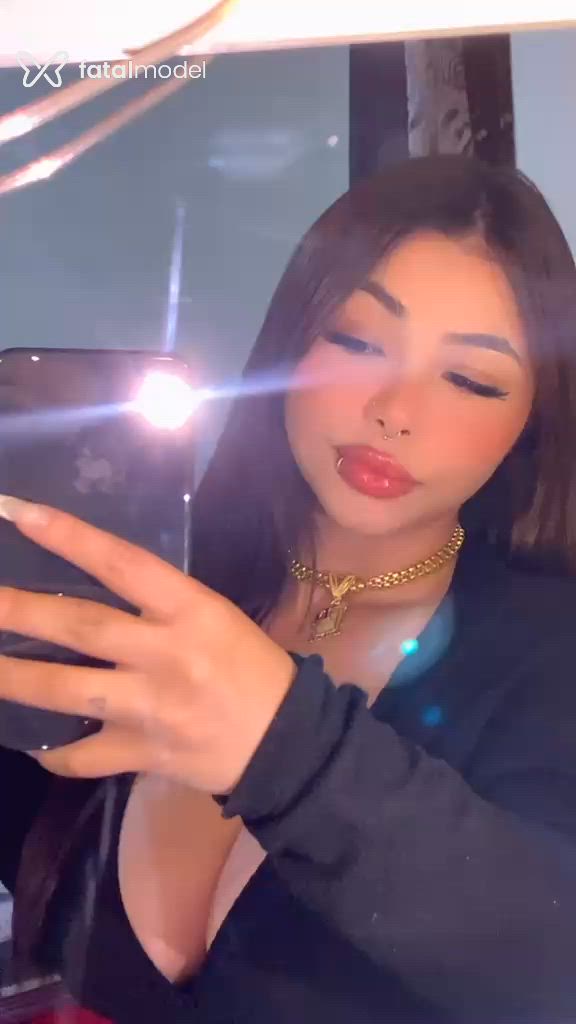 Acompanhante mulher com cabelo castanho de olhos castanhos - Ketlin
