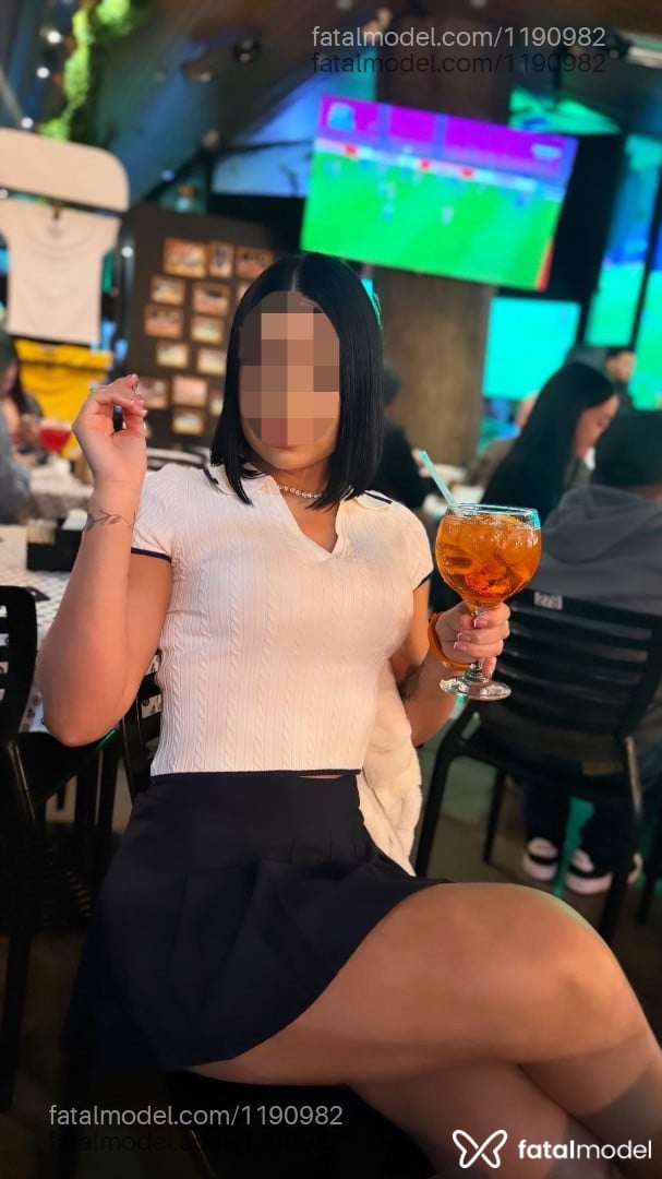 Acompanhante mulher morena (o) de olhos castanhos - Vanessa