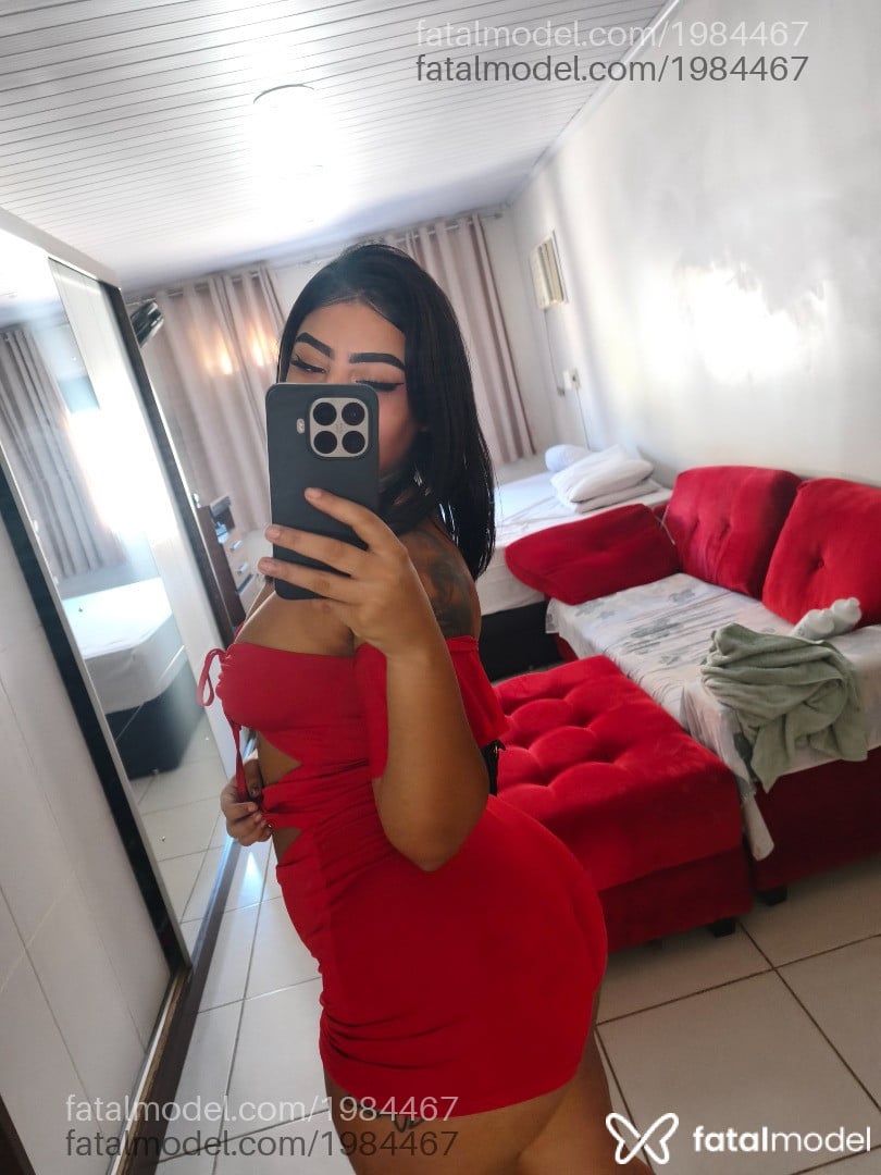 Acompanhante mulher morena (o) de olhos castanhos - Charlotte