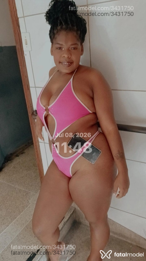 Acompanhante mulher morena (o) de olhos pretos - Bombonzinha