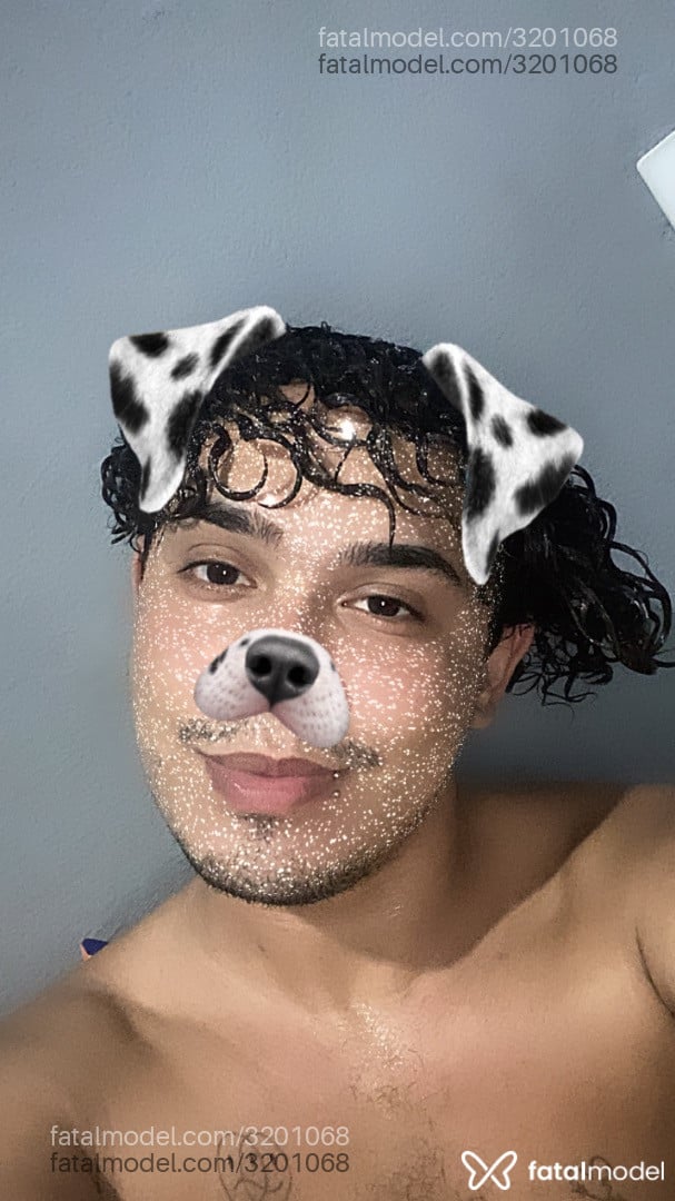 Acompanhante homem com cabelo castanho de olhos castanhos - Bernardo