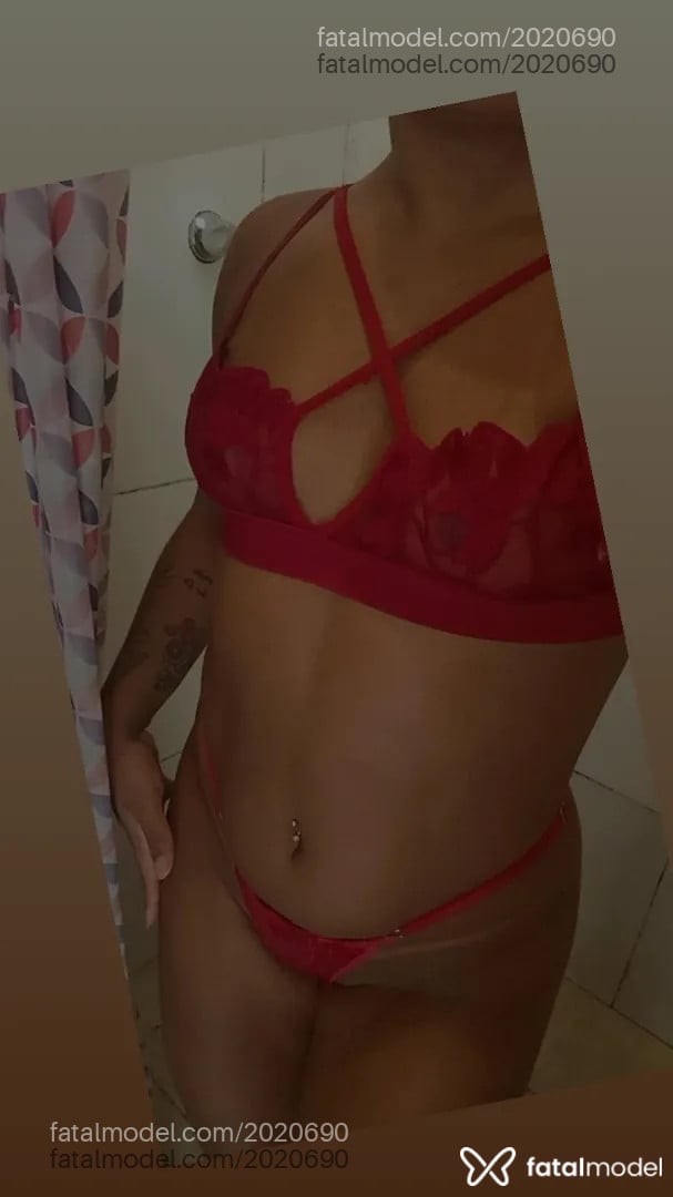 Acompanhante mulher morena (o) de olhos castanhos - Luana