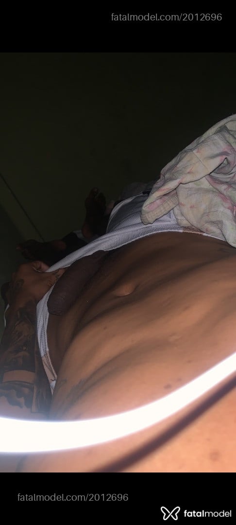 Acompanhante homem com cabelo castanho de olhos castanhos - Morenobm