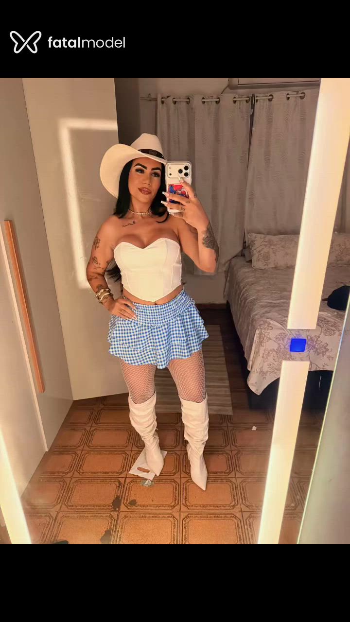 Acompanhante mulher morena (o) de olhos castanhos - Larissa Guimarães