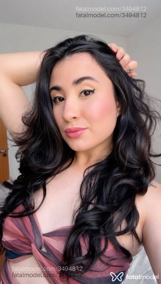 Acompanhante mulher morena (o) de olhos castanhos - Angel Ferraz