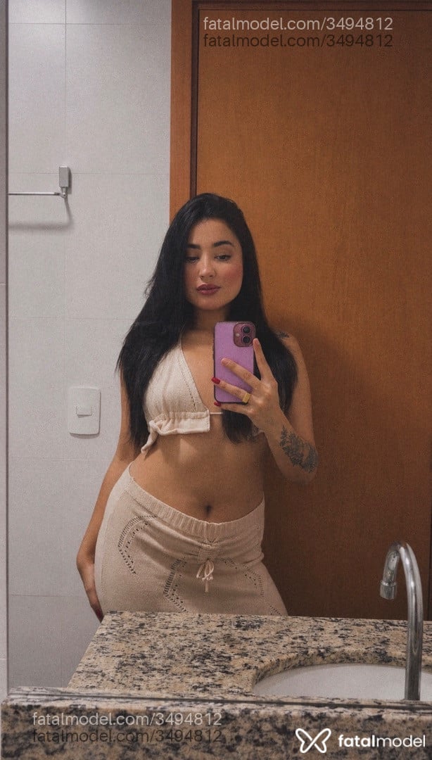 Acompanhante mulher morena (o) de olhos castanhos - Angel Ferraz