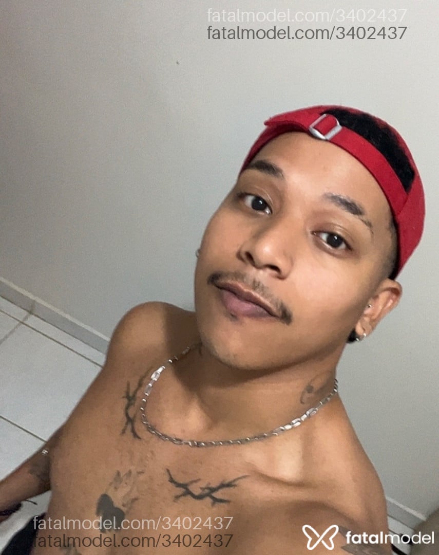 Acompanhante homem morena (o) de olhos pretos - Arian