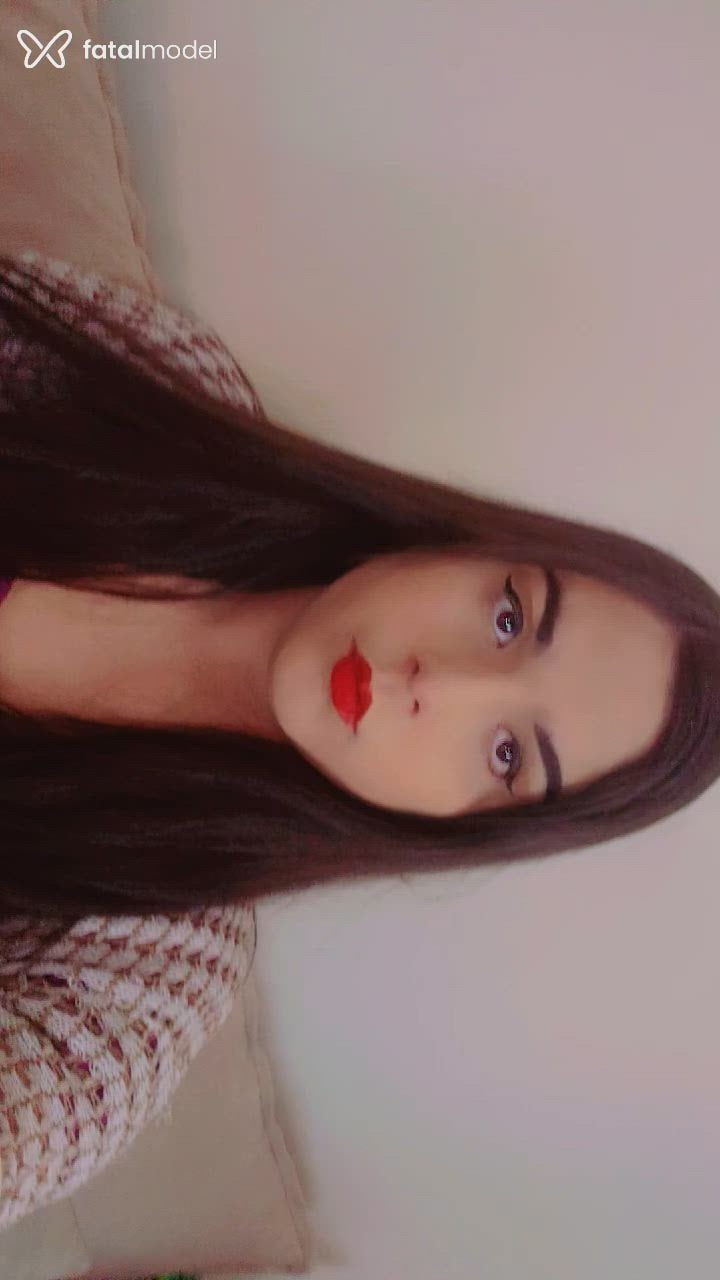 Acompanhante mulher trans com cabelo castanho de olhos castanhos - Ana Clara