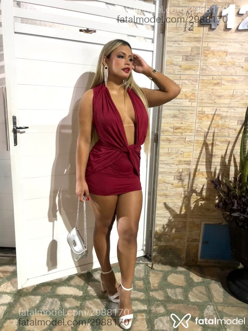 Acompanhante mulher loira (o) de olhos mel - Sophia