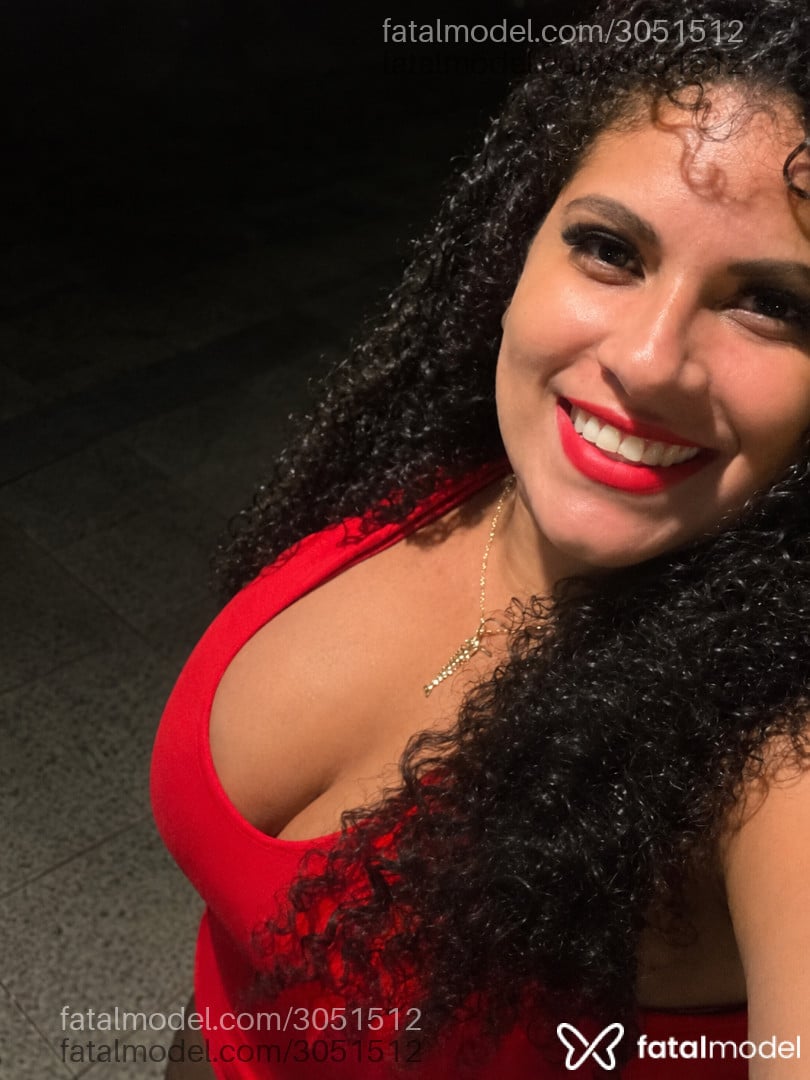Acompanhante mulher morena (o) de olhos castanhos - Paula