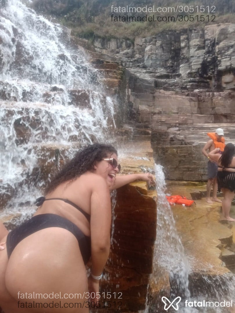 Acompanhante mulher morena (o) de olhos castanhos - Paula