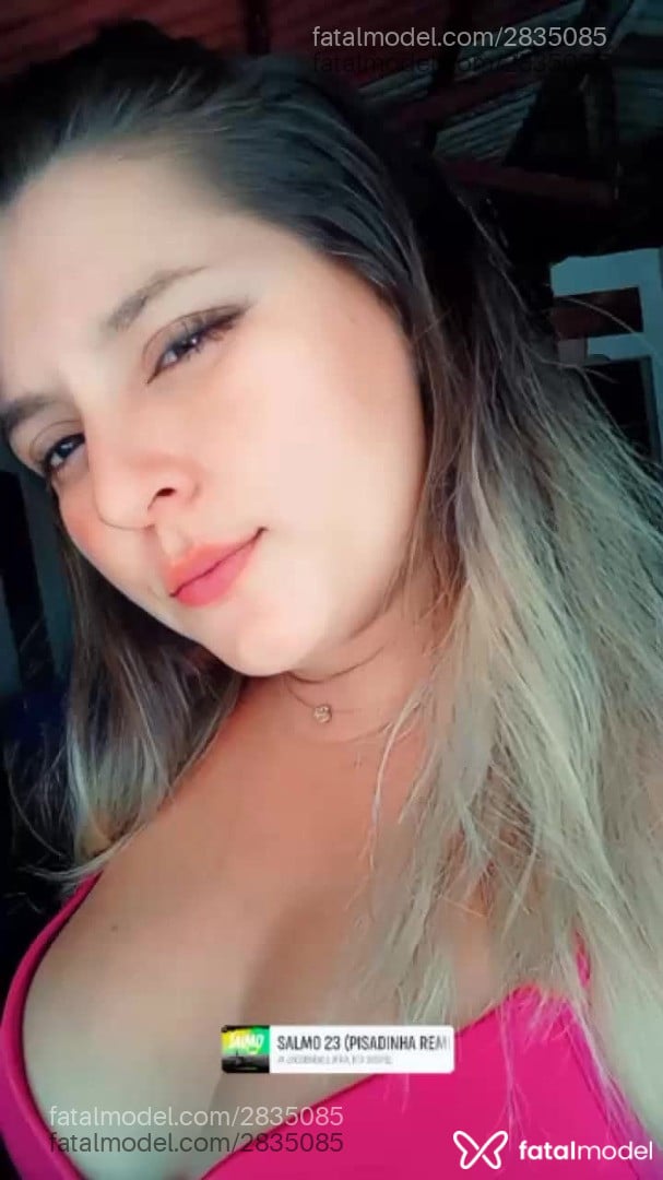 Acompanhante mulher ruiva (o) de olhos castanhos - Acreaninha