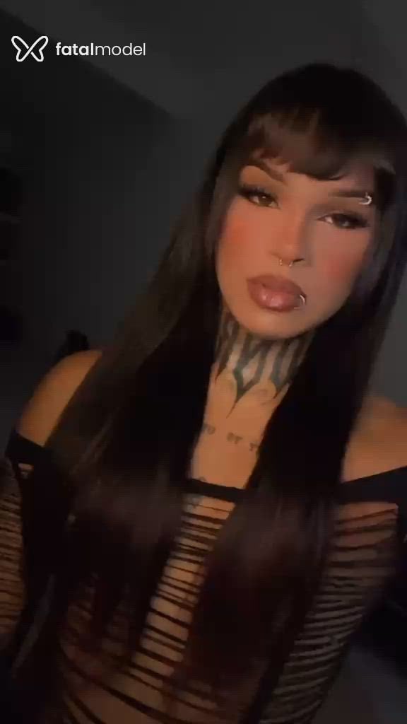 Acompanhante mulher trans morena (o) de olhos mel - Havenna