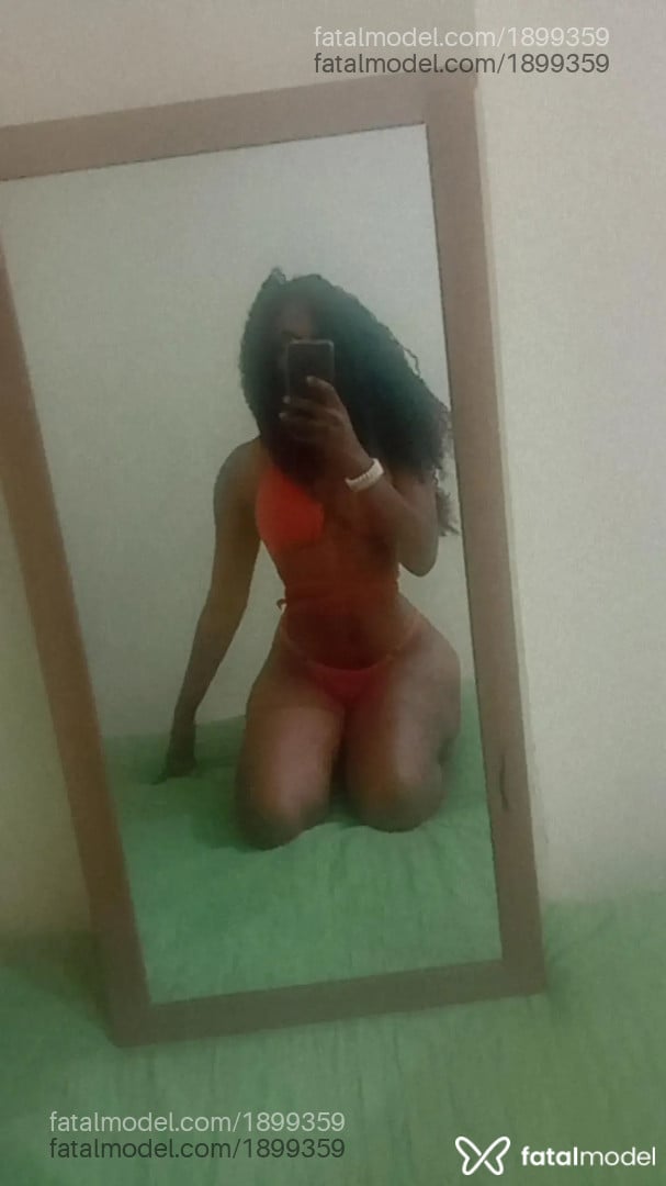 Acompanhante mulher morena (o) de olhos pretos - Nicoly