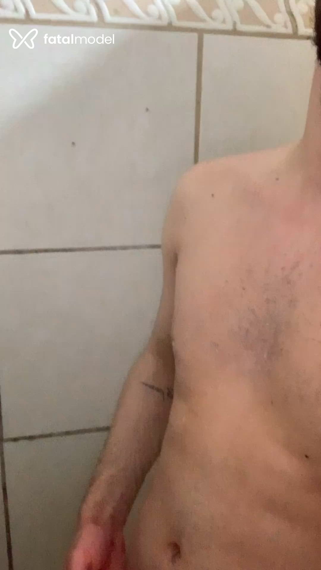 Acompanhante homem morena (o) de olhos castanhos - Matheus