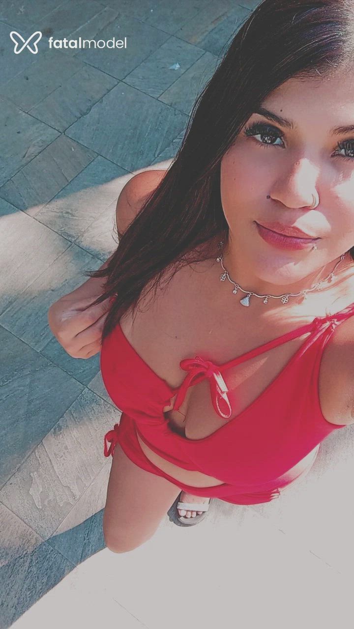 Acompanhante mulher morena (o) de olhos pretos - Stefani
