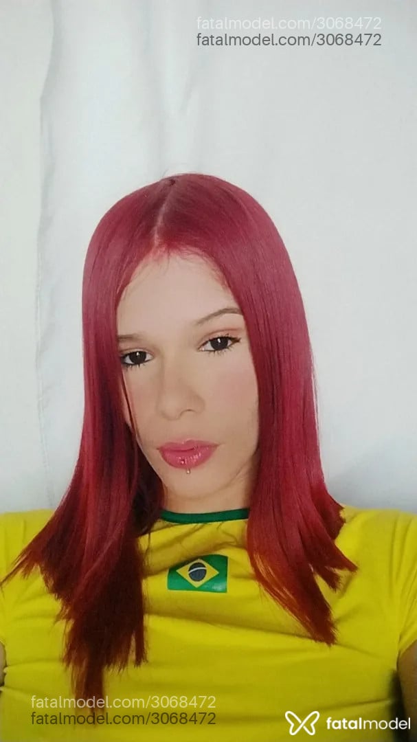 Acompanhante mulher ruiva (o) de olhos castanhos - Ludmilla