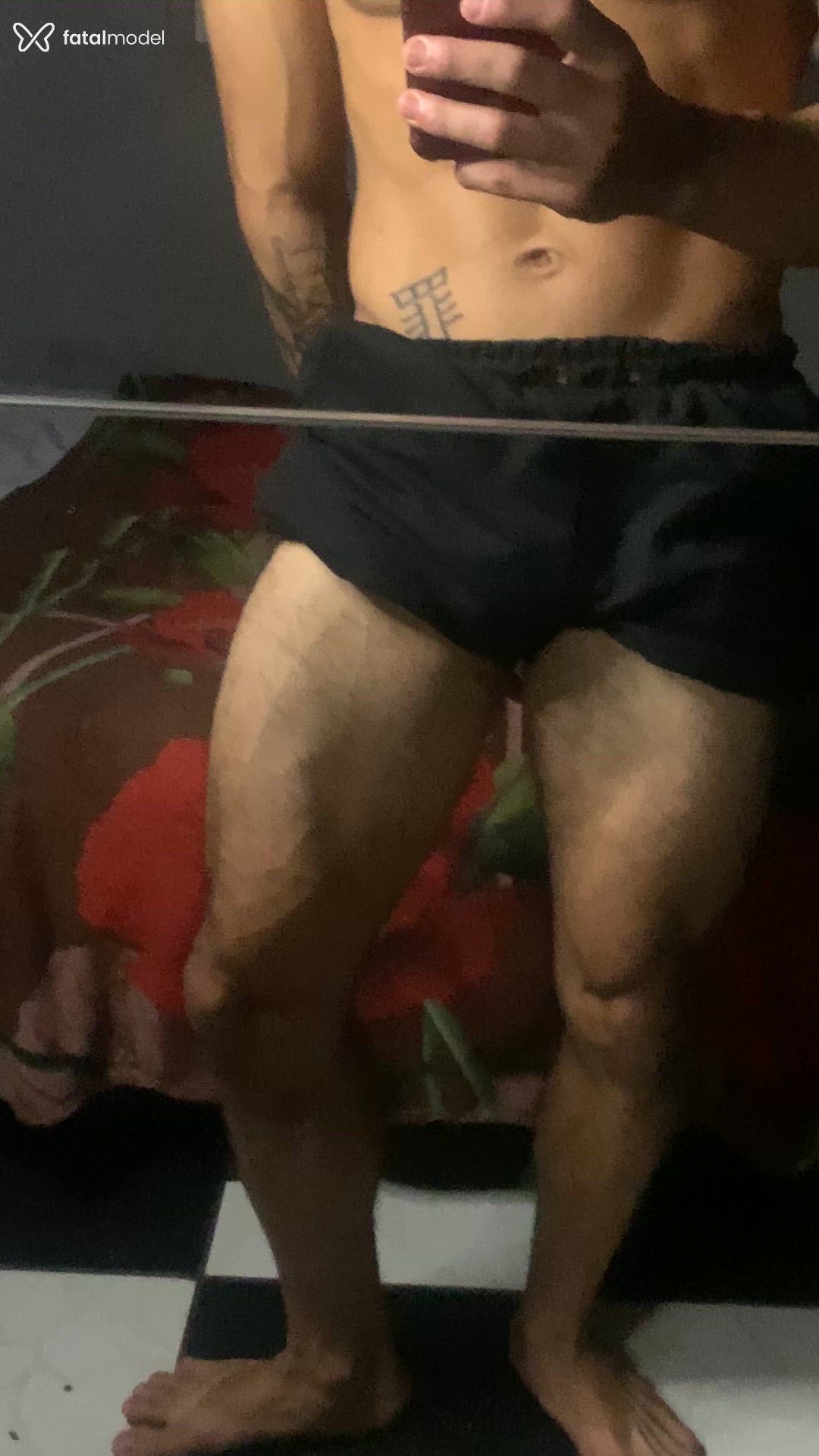 Acompanhante homem morena (o) de olhos castanhos - Dias