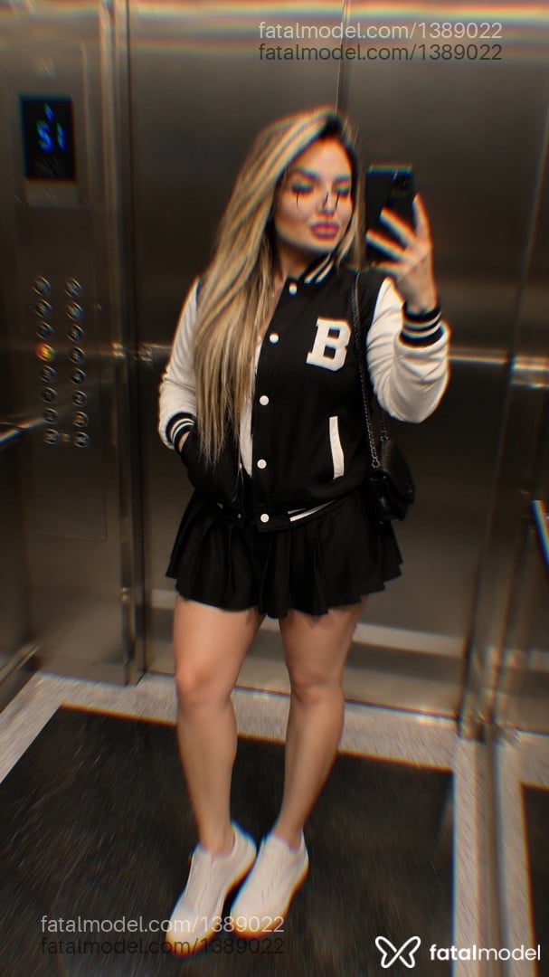 Acompanhante mulher loira (o) de olhos castanhos - Bianca Martinelli