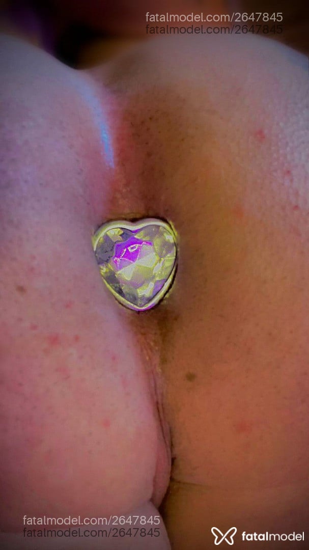 Acompanhante mulher trans morena (o) de olhos pretos - Nath Poison