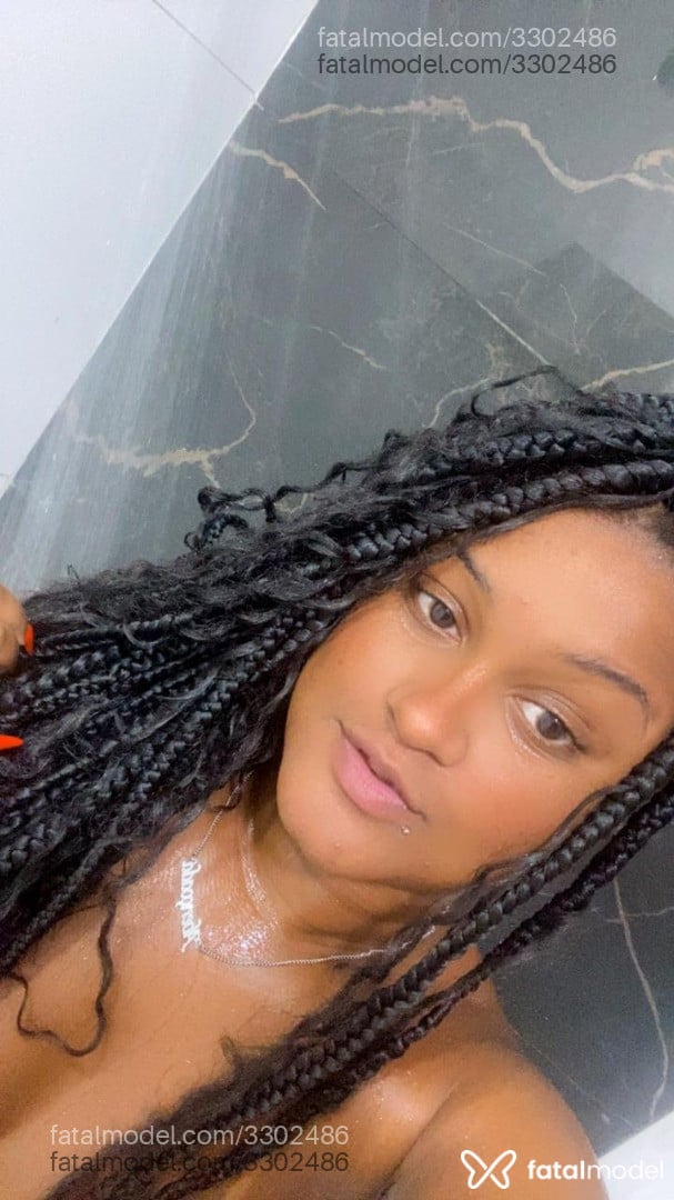 Acompanhante mulher com cabelo castanho de olhos castanhos - Rafaela