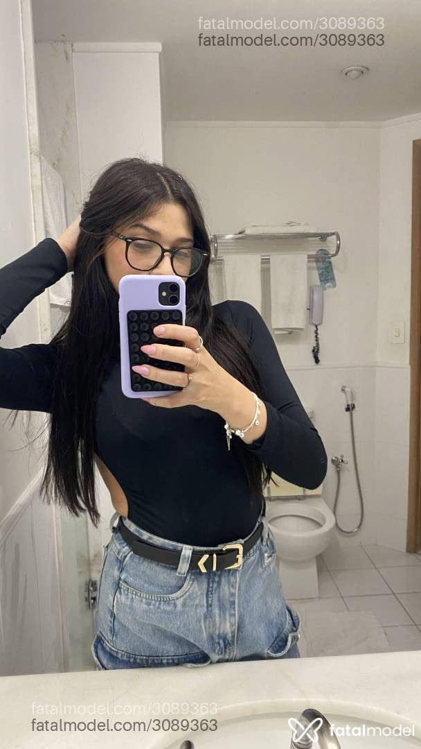 Acompanhante mulher trans loira (o) de olhos castanhos - Luara