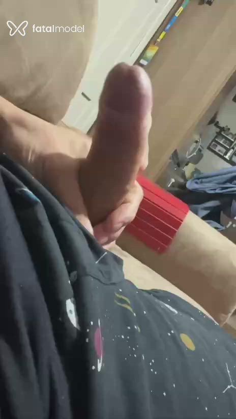 Acompanhante homem com cabelo castanho de olhos verdes - Paugostoso