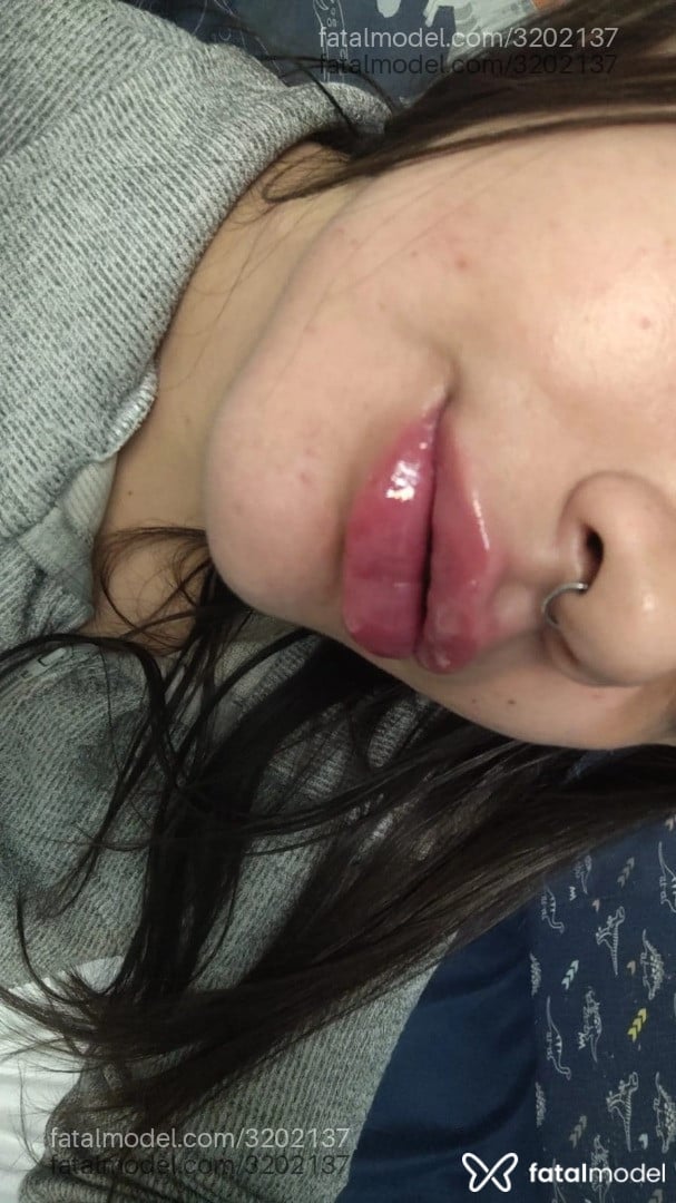 Acompanhante mulher morena (o) de olhos castanhos - Mel