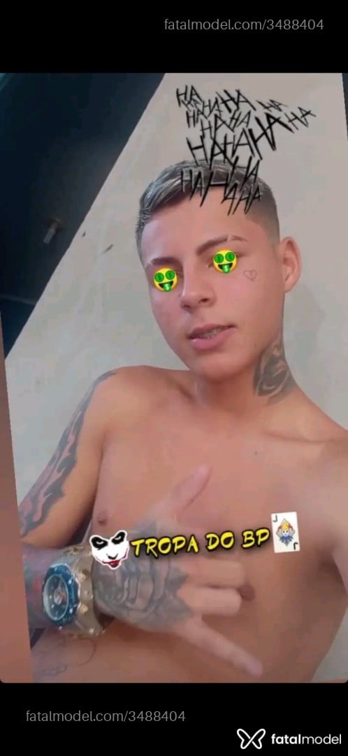 Acompanhante homem morena (o) de olhos castanhos - Pereira