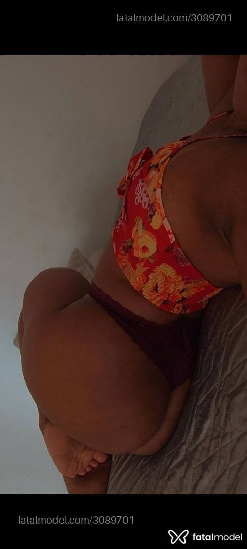Acompanhante mulher morena (o) de olhos pretos - Luana Morena Quent