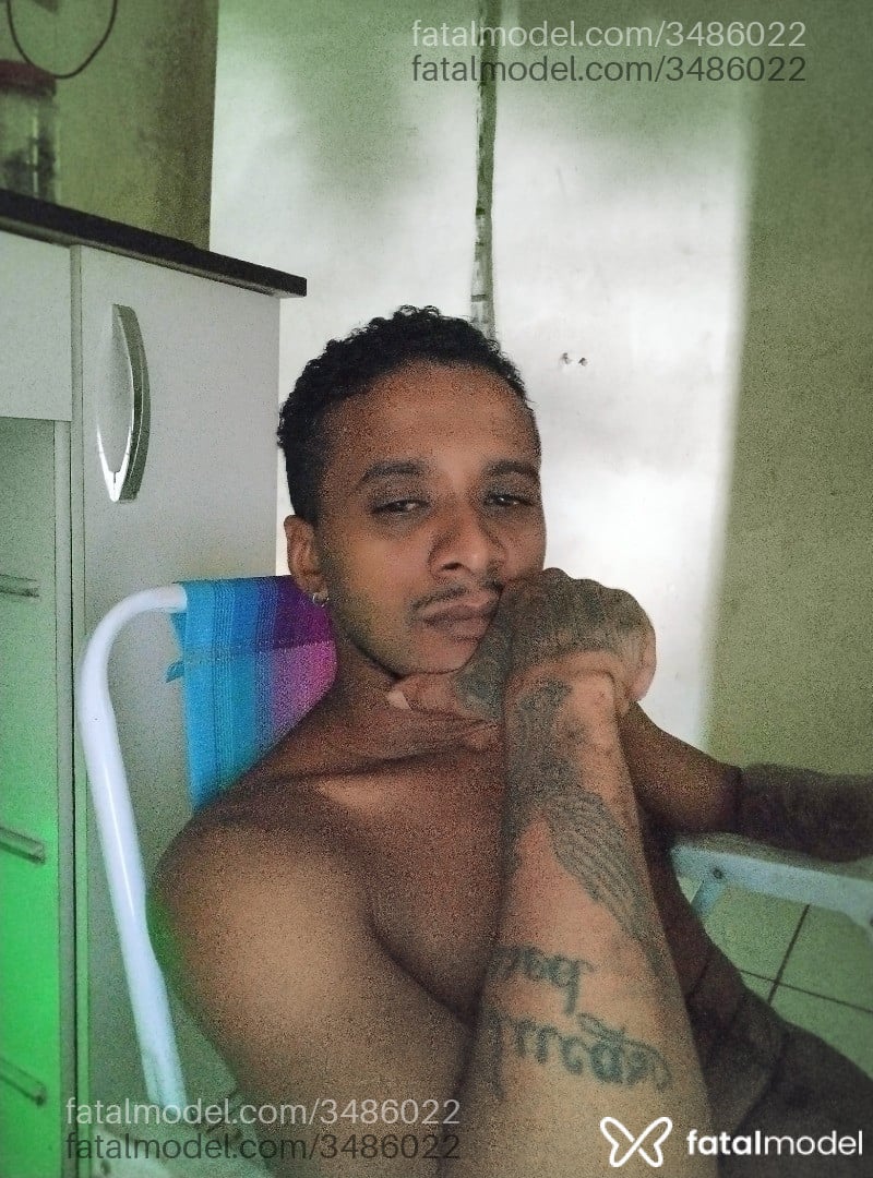 Acompanhante homem morena (o) de olhos pretos - Maikon
