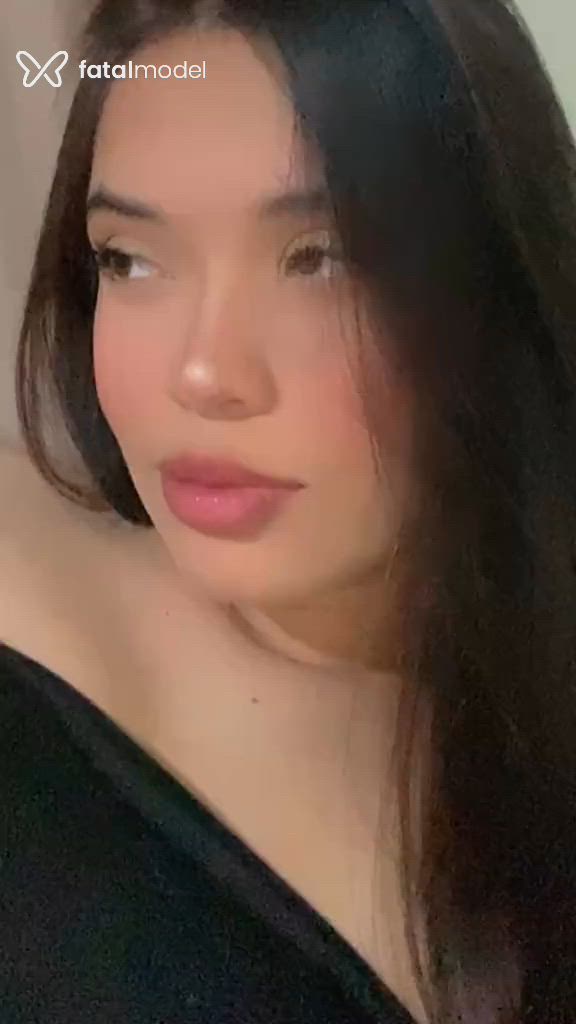 Acompanhante mulher morena (o) de olhos castanhos - Vitória Angel
