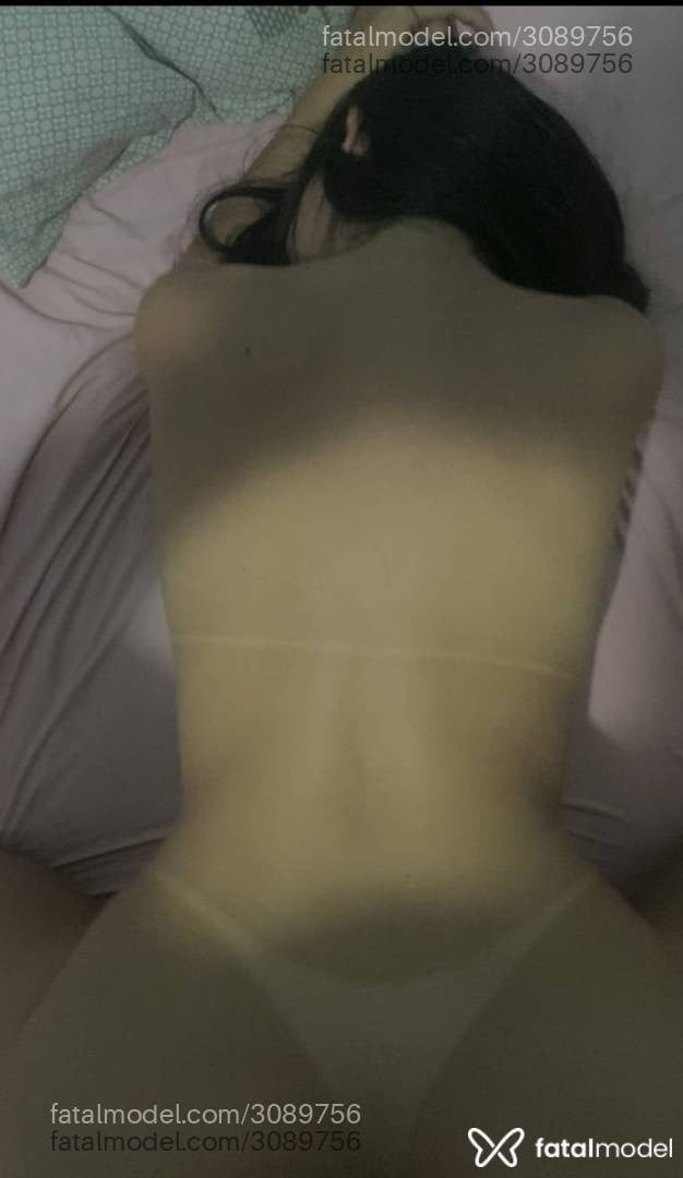 Acompanhante mulher morena (o) de olhos castanhos - Vitória