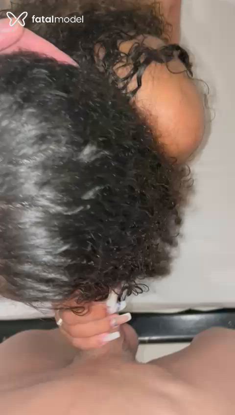 Acompanhante homem com cabelo castanho de olhos castanhos - Vitaoq