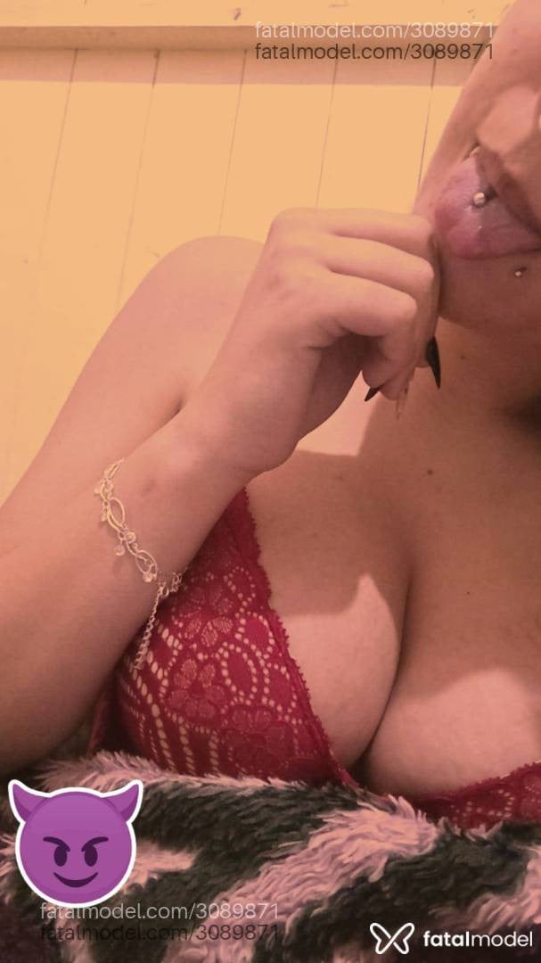 Acompanhante mulher morena (o) de olhos mel - Isabela Reis