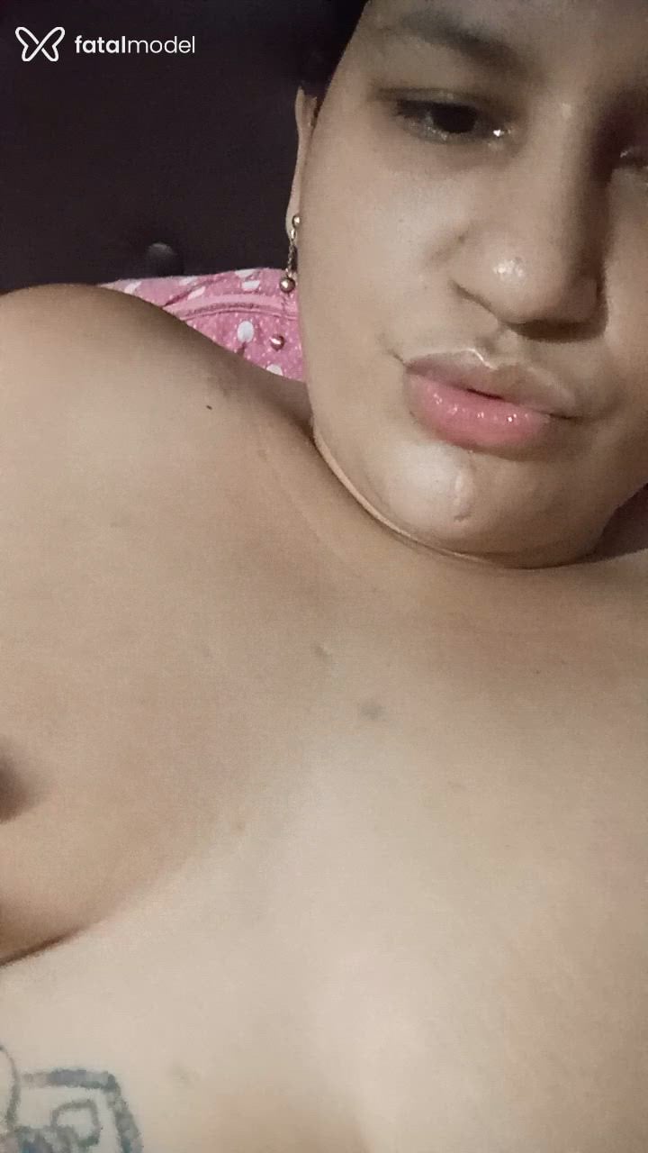Acompanhante mulher morena (o) de olhos castanhos - Geovana