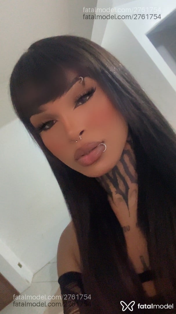 Acompanhante mulher trans morena (o) de olhos mel - Havenna