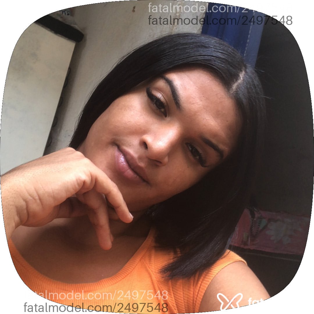 Acompanhante mulher trans morena (o) de olhos castanhos - Taunyribeiro