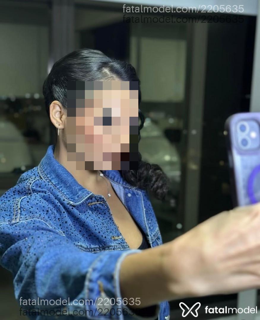 Acompanhante mulher morena (o) de olhos castanhos - Melissa